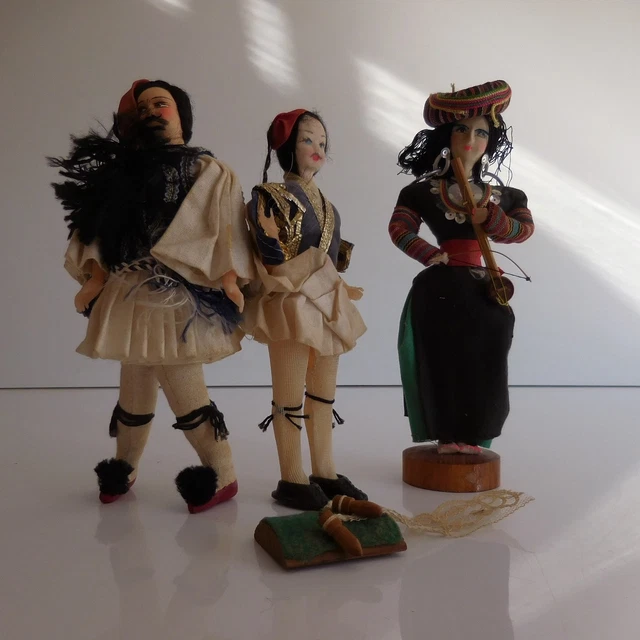 Couple poupées personnages collection costume folklorique fait main XXe