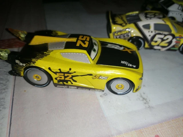 lot de  voitures cars disney pixar metal  d occasion 7