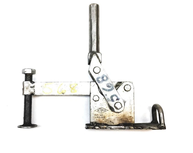 Destaco Round Spindle Vertical Hold Down Action Toggle Clamp 3-149-832 USED