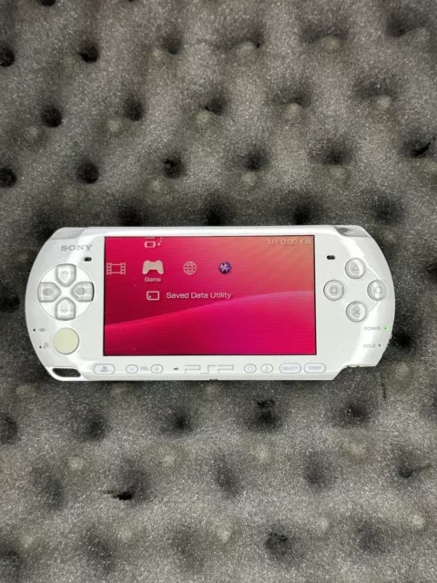 Sony PSP 3000 (Ceramic White)+New Original Battery +New Charger *EXCELLENT*M0139