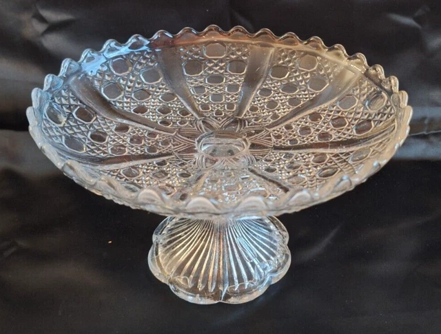 Coupe ciselee en cristal a fruits ou legumes achetee dans les annees 50