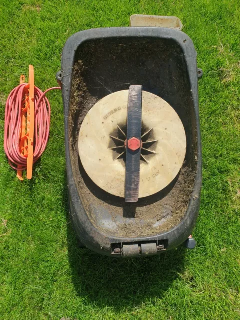 Qualcast hover lawnmower new arrivals