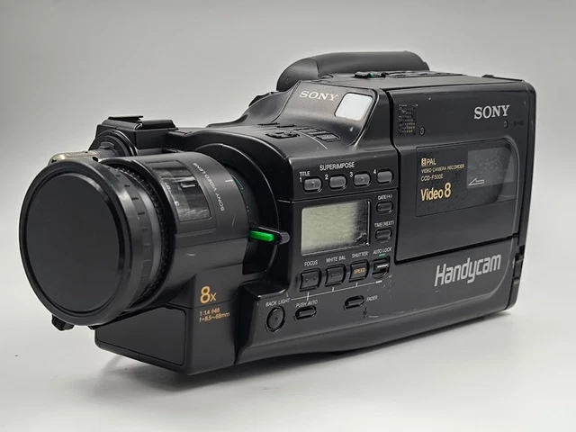 Sony Handycam CCD-F550E Caméscope Video 8 - Pour Pièces (défaut Chargement Cassette)