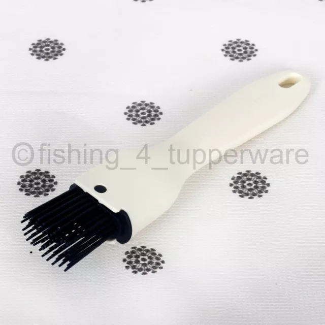 NEW Tupperware Pastry Basting Ergologics Silicone Brush Retractable White Black
