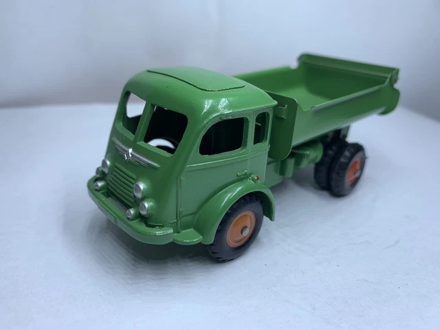 Ancienne CIJ Renault TRACTEUR BENNE État NEUF 1/43