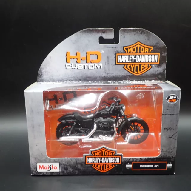 2014 SPORTSTER IRON 883 HARLEY DAVIDSON MOTORCYCLE MAISTO SERIES 41 1/18 Modèle