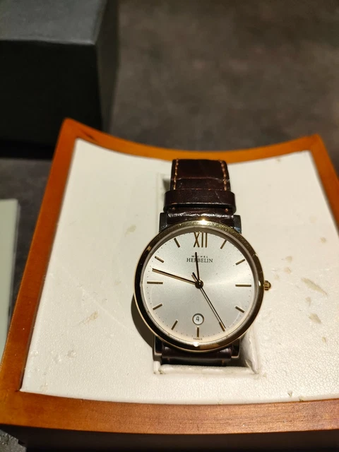 !!! Très jolie montre Homme Michel Herbelin dans son coffret !!! !!! Très jolie montre Homme Michel Herbelin dans son coffret !!!