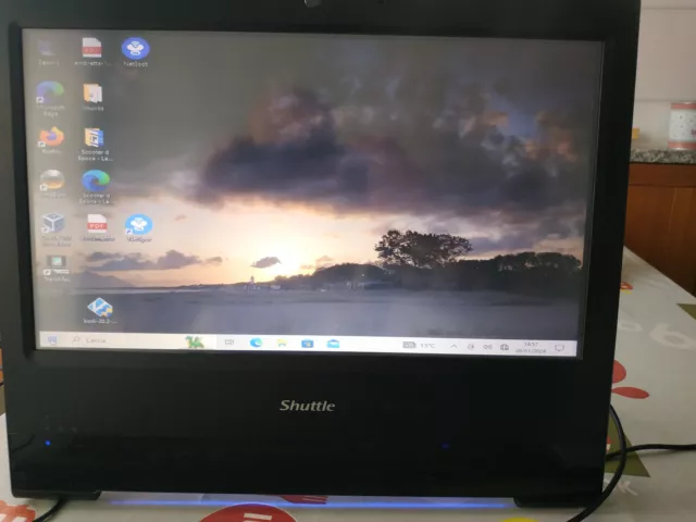 pc all in one touchscreen in ottime condizioni usato poco
