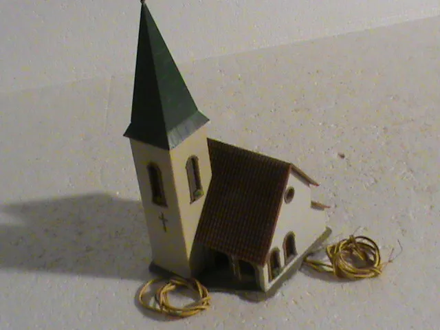 maquette HO FALLER/ MAQUETTE EGLISE / AVEC ECLAIRAGE ET BRUITAGE SONETTE