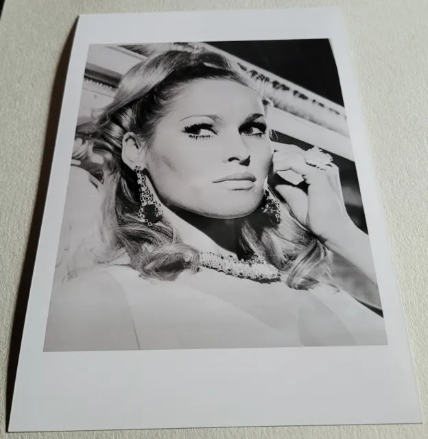 Schauspielerin URSULA ANDRESS Erotik/Film-Star-Foto, Format ca. 13 x 19 cm #8046