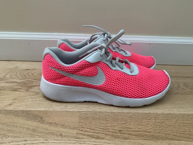 Baskets clearance nike tanjun