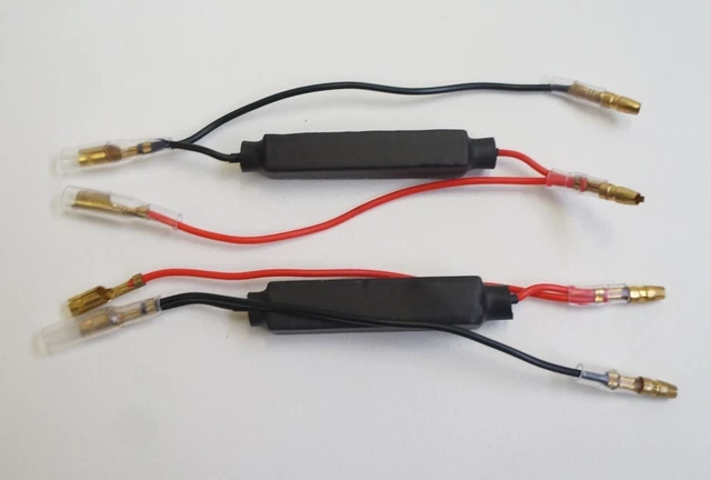 RC10 2 RESISTENZE PER FRECCE LED 10 W 10 OHM UNIVERSALI KAWASAKI Vulcan S
