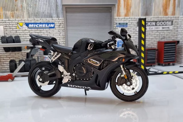 Honda CBR1000RR Black 1:12 Scale Motorcycle