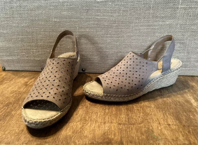 CLARKS ARTISAN PETRINA Gail Leather Espadrille Wedge Sandal
