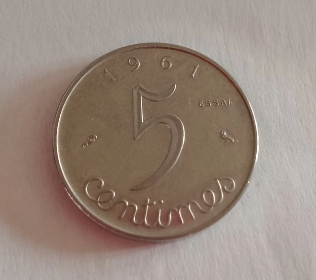 5 centimes de franc 1961 ESSAI ... Bon état  vous pouvez  me  proposer  un  prix