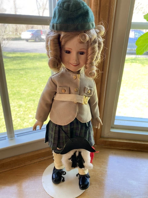VINTAGE Scottish Wee Willie Winkie Shirley Temple Doll Danbury with Stand