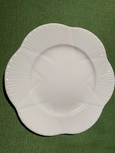 Set of 6 Shelley ‘Dainty’ White side plates 7 ” 16 cm