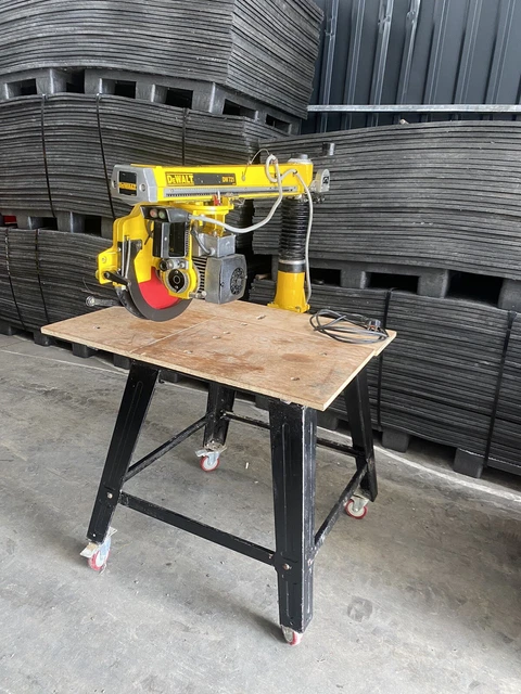 Dewalt DW721 Professional Radial Arm Saw /Stand 240V Works Great