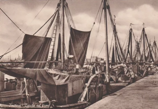PESCARA - Barche sul Fiume