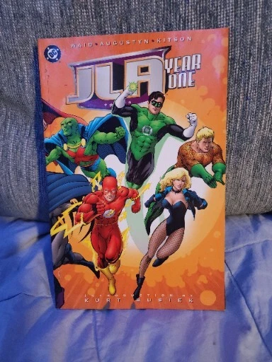 (Original book) DC COMICS JLA JLA YEAR ONE (PB) NEW
