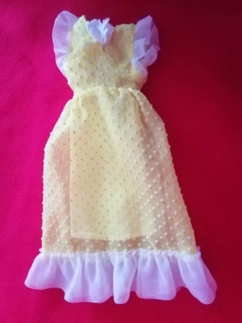 BARBIE PJ Cara Best Buy Fashion #7211 Yellow Chiffon KLEID Mattel Vintage