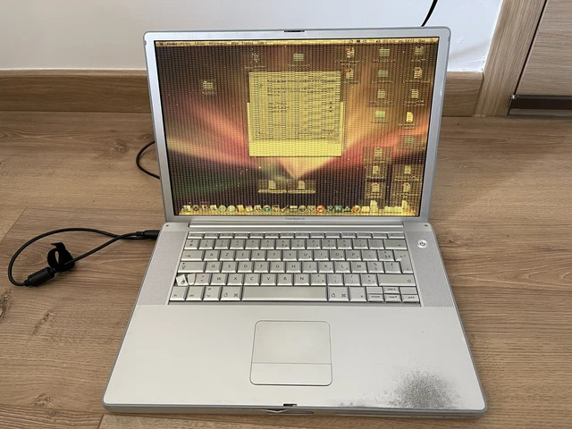 Apple IBook G4 (Modèle A1055) – Ordinateur Portable D'occasion (sans Chargeur)
