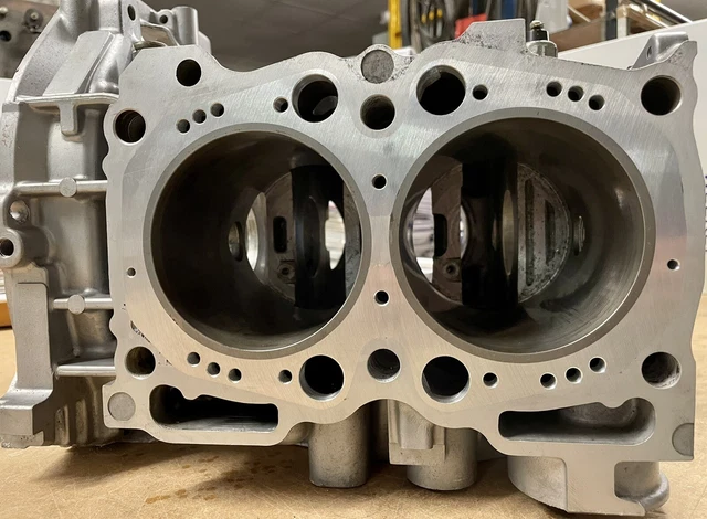 Blocco motore Subaru EJ20 foderato a EJ22 2.2, ponte chiuso, con mahle 97,5 mm