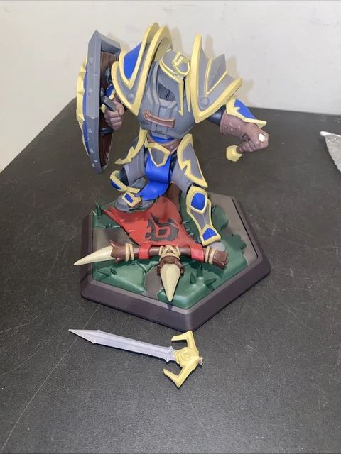 WARCRAFT HUMAN FOOTMAN Statue Blizzcon 2019 Legends Collectible