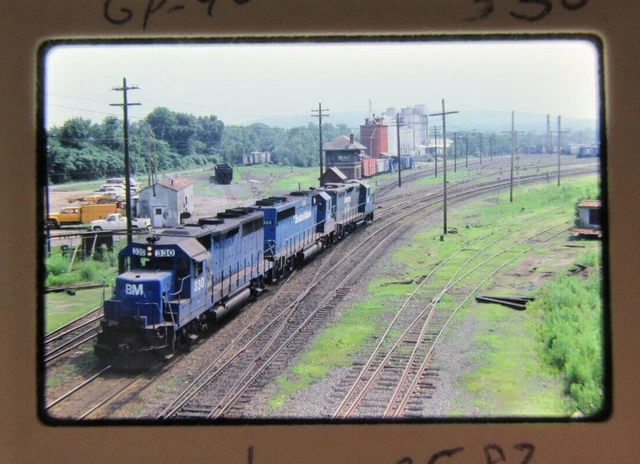 Original '87 Kodachrome  Slides BM Boston Maine 330 GP40 Deerfield    39A40