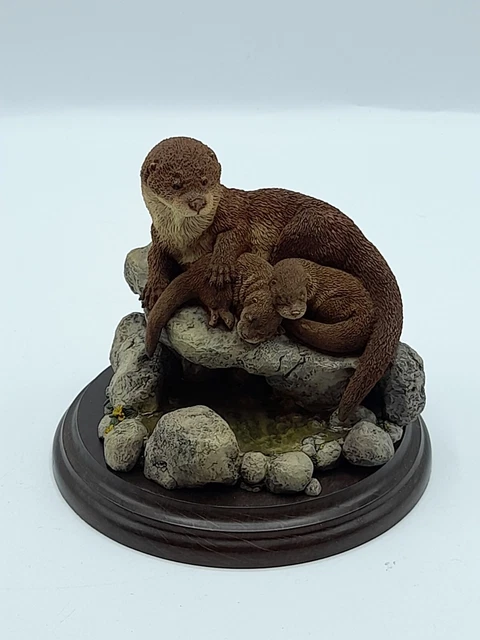 Country Artists Otter Family Ca552 Boxed
