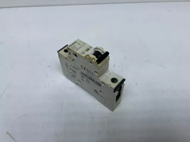 Siemens Sentron 5SY6110-7 1-Pole 10 Amp 230/400V Miniature Circuit Breaker