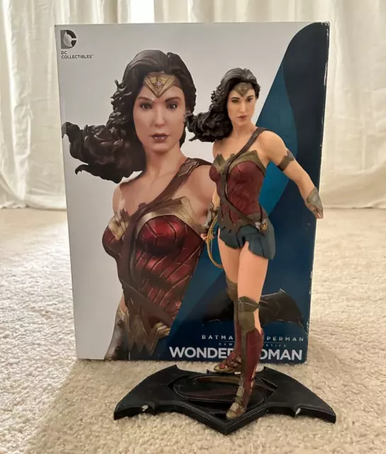 DC Collectables Wonder Woman Statue Batman vs Superman DAWN OF JUSTICE (BROKEN) DC Collectables Wonder Woman Statue Batman vs Superman DAWN OF JUSTICE (BROKEN)
