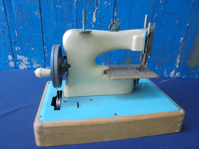 Ancienne Machine à Coudre Enfant Jouet Comix URSS - Vintage Boîte Métal - Miniature