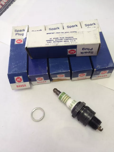 R44SX ACDelco Spark Plugs 5613591 NOS Set of 6 Vintage Green stripe