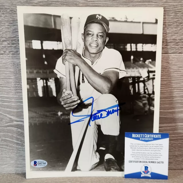 Willie Mays Autographed 8x10 Photo Giants Vintage Signature Beckett BAS Auto NY