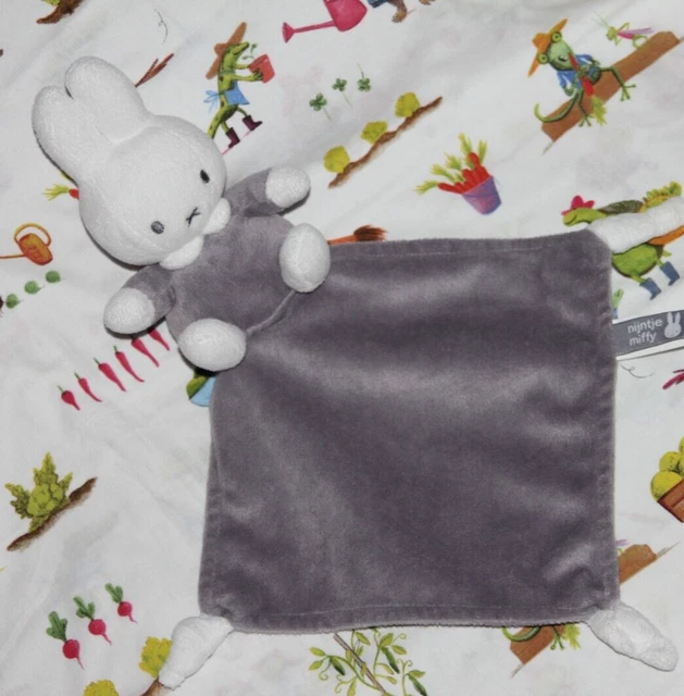 Doudou  MIFFY NIJNTJE LAPIN GRIS BLANC MOUCHOIR