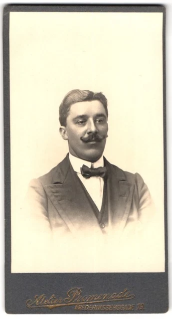 Fotografie Atelier Promenade, Kjobenhavn, Frederiksberggade 19, Portrait Herr i