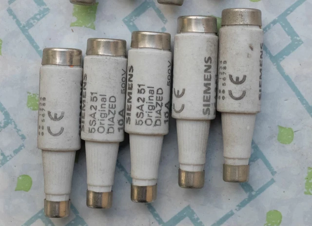 5x Siemens 5SA251 Fusible de type DIAZED E16, 10A, gL 500V. Lot de 5