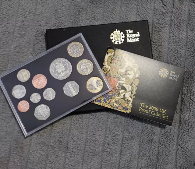 2009 Royal Mint Coin PROOF set , Inc. Kew Gardens 50p, Darwin £2, Henry VIII £5