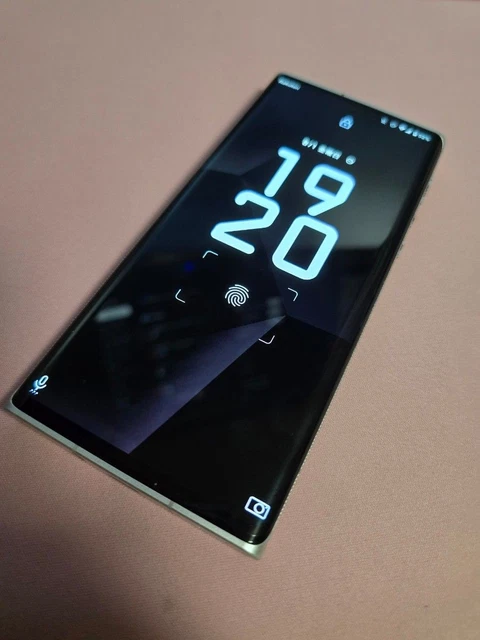 LEICA LEITZ PHONE 1 LP-01 Softbank 256GB Black Silver SIM