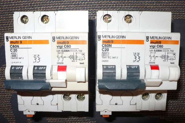 Disjoncteur 2 Pôles Merlin Gerin – 230V – Neuf