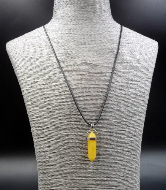 Collier argenté + pendentif pointe en Jade Jaune