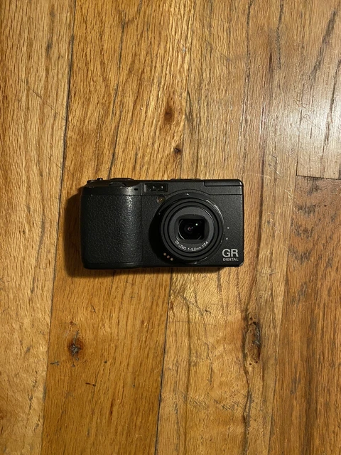 Ricoh GR GR Digital 8.1MP Digital Camera - Black (FOR PARTS)