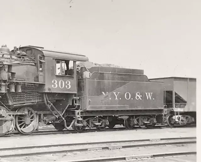 New York Ontario & Western Railway NYO&W O&W #303 Locomotive Train B&W Photo