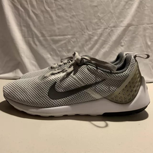 Nike lunarestoa 2 essential clearance