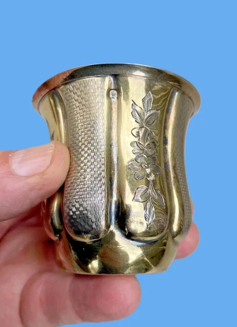 Timbale en argent massif évasée