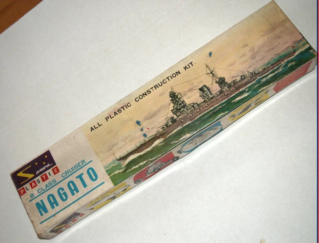 2 camions de livraison en plastique vintage - Canada
