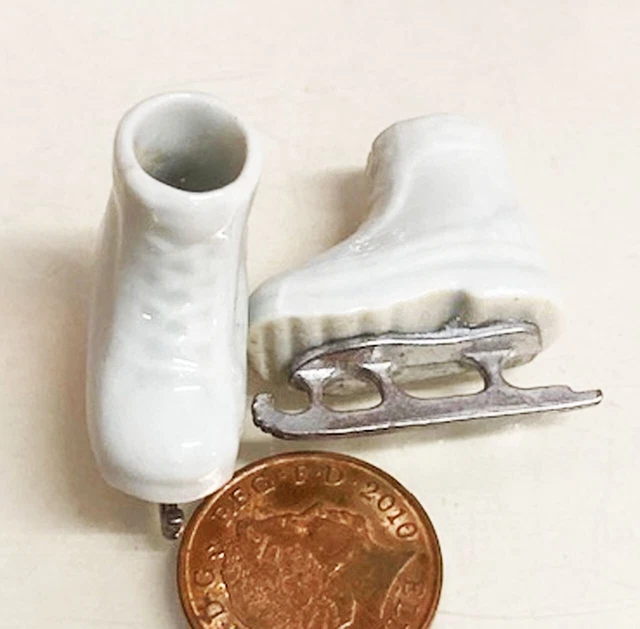 Pair of White Ceramic Ice Skates Tumdee 1:12 Scale Dolls House Miniature Boots