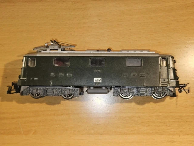 HAG 124 - Locomotive Ae 6/6 (avec pilote) Altdorf - (SBB-CFF) - HO