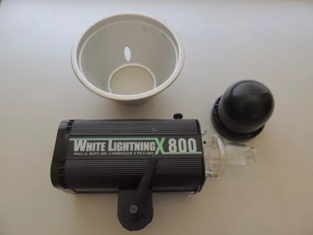 Paul C. Buff White Lightning  X800 Flash Unit w Bulb Cover, Reflector & Case
